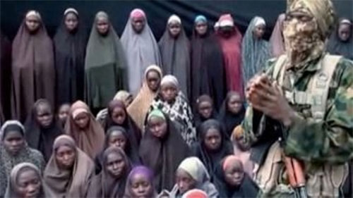 las niñas secuestradas en Chibok por terroristas de Boko Haram Liberadas 21 de las niñas secuestradas en Chibok por terroristas